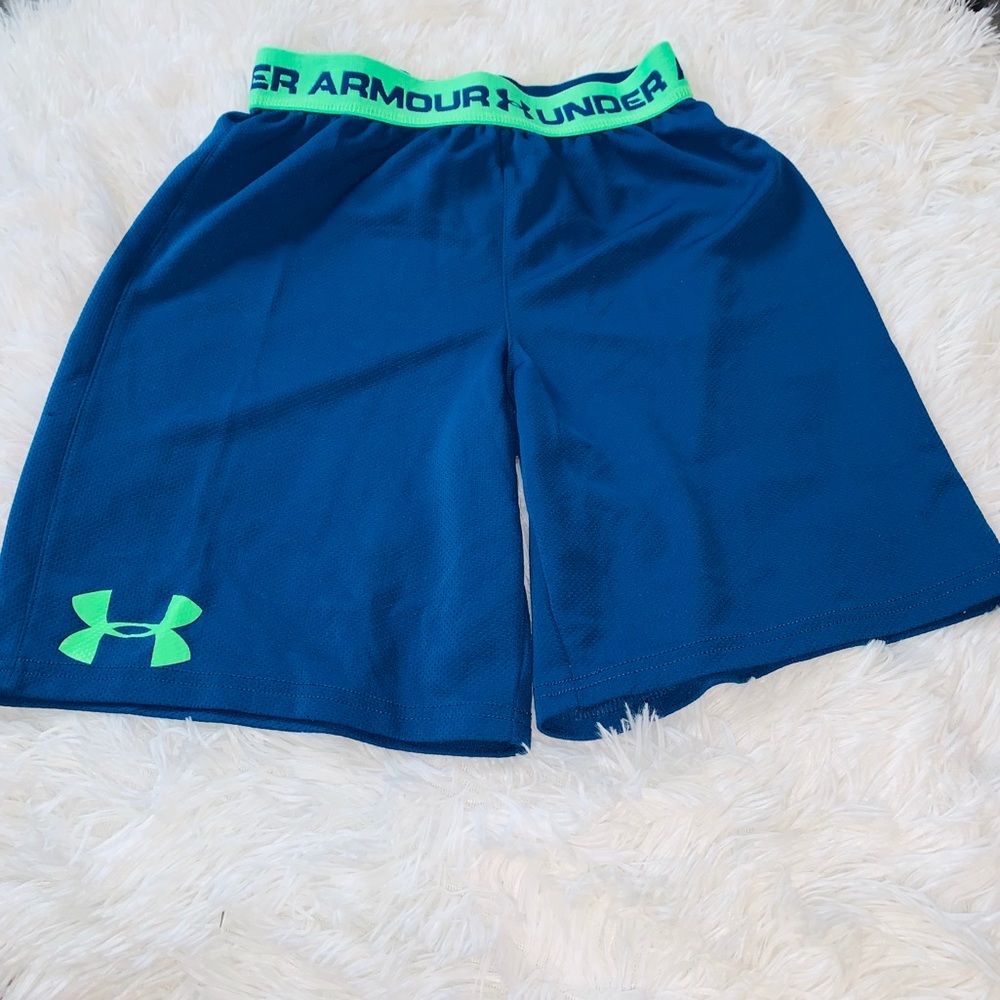 Boys under armour shorts youth small
